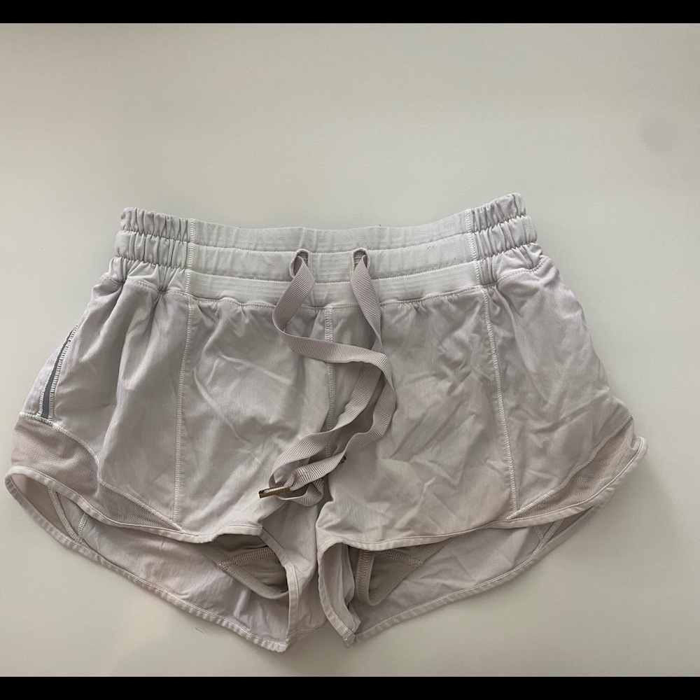 Lululemon Hotty Hots 2.5 Inch
